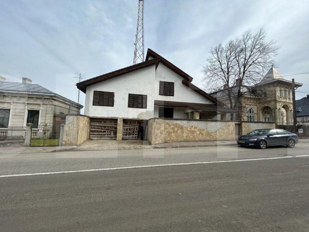 Casă spațioasă cu potențial imens – în inima orașulu