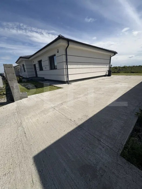 Casa moderna, de vanzare, cu 4 camere, 118 mp, zona Lucian