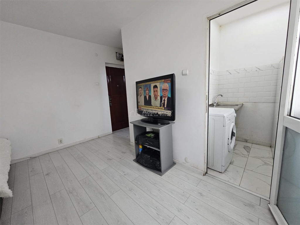 Garsoniera Titan- Piata Salajan Postavarului