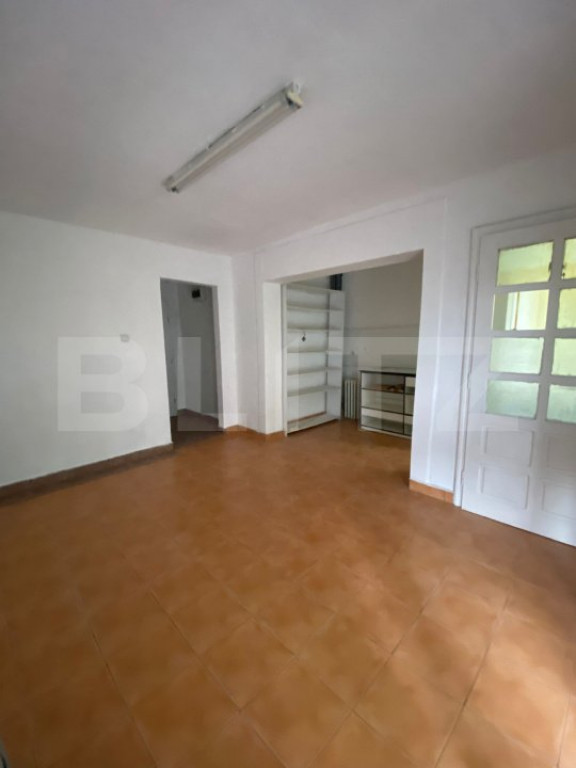 Spațiu comercial de inchiriat, 28 mp, zona Dragoș Voda