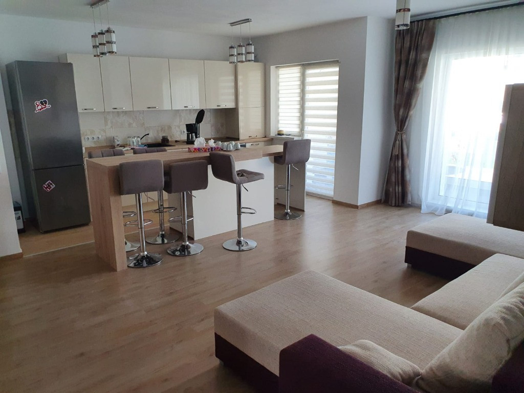 INCHIRIEZ apartament 3 camere ,recent renovat,cartier Kogalniceanu