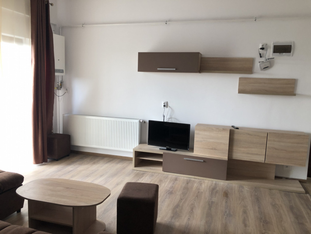 Ap 2 camere parter inalt aproape Shopping City