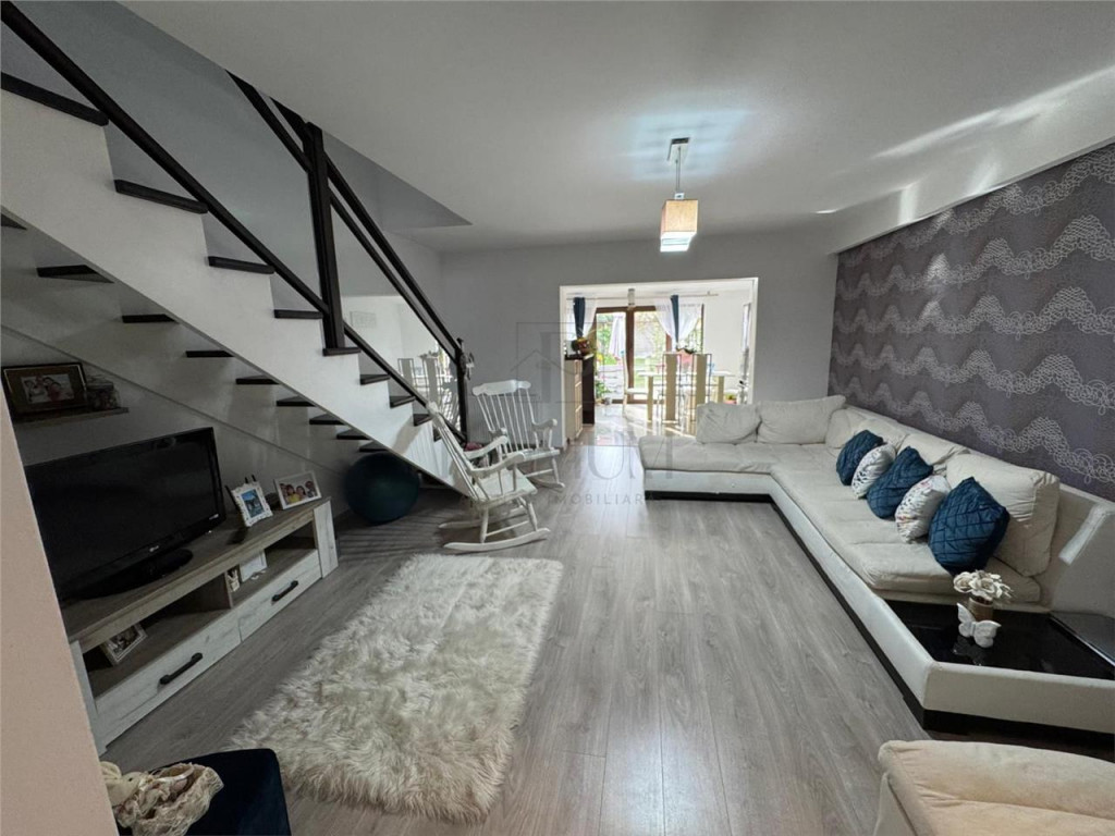 Casa insiruita 4 camere, zona lac si padure, Dumbravita