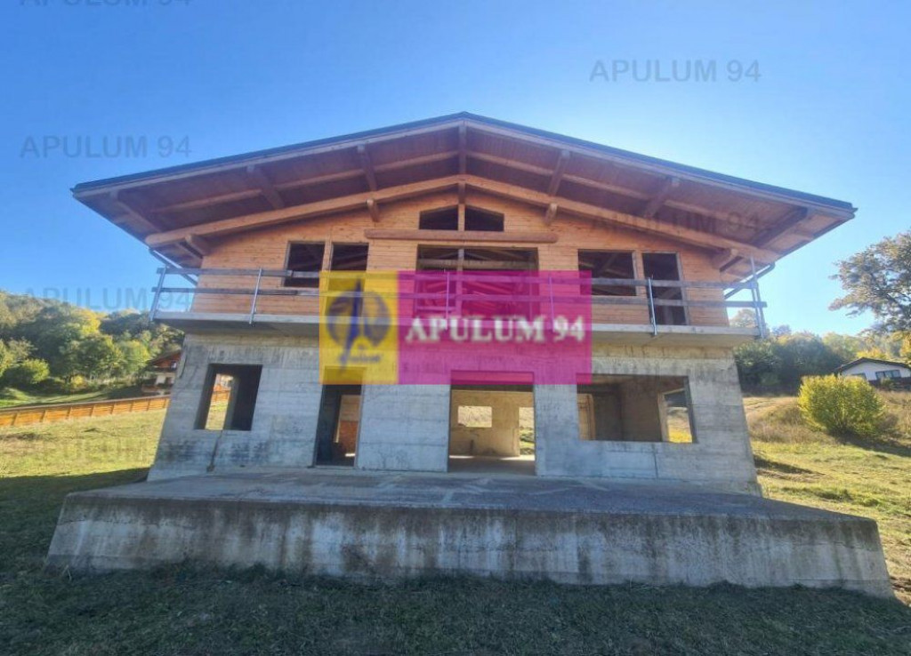 Vilă de vânzare în Poiana - Câmpina