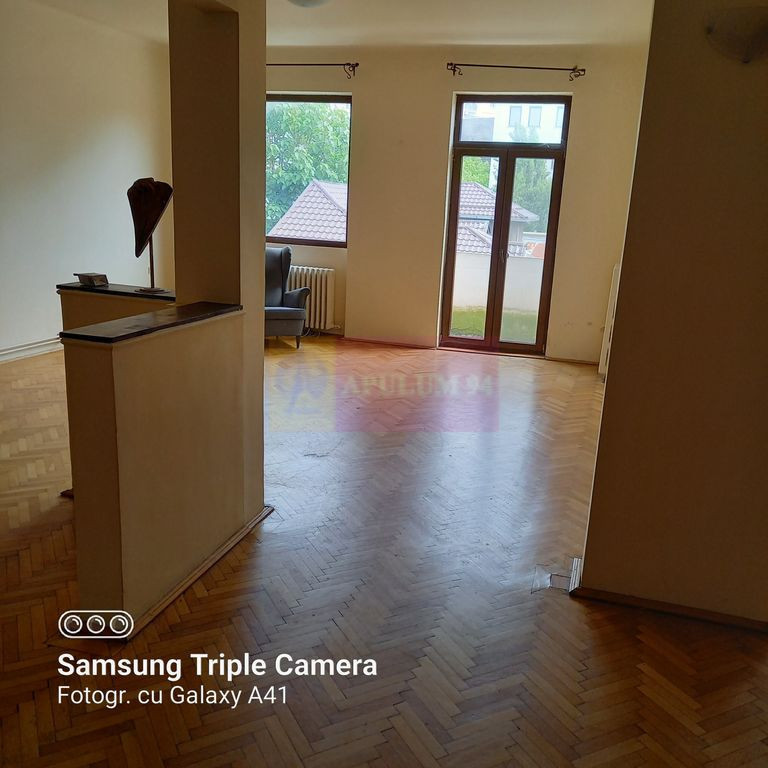 Apartament 5 camere Mitropolie