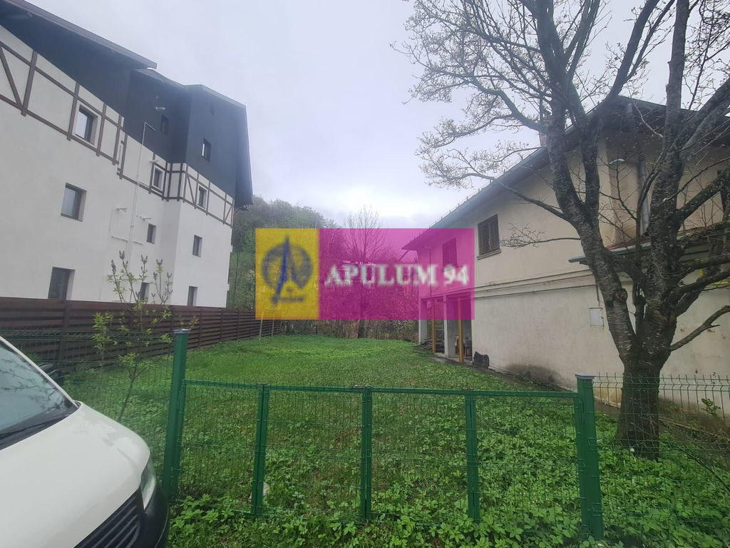 Apartament cu 3 camere de vanzare in Busteni - Zona Alexa...