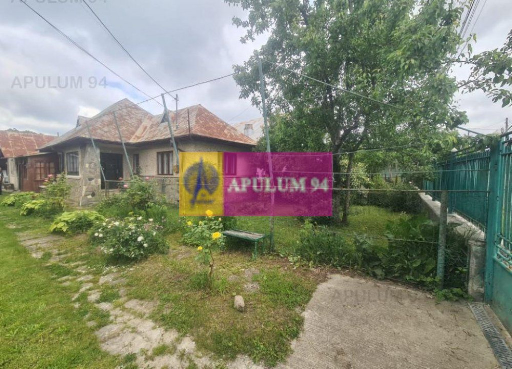 Casă de vânzare în Bănești