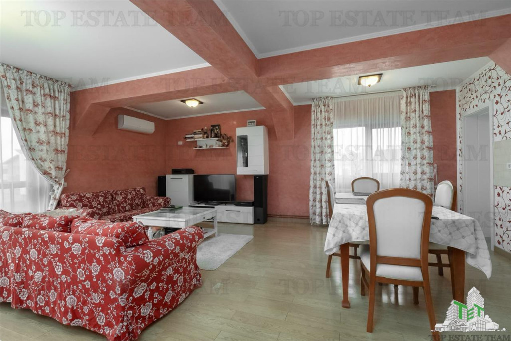Apartament de inchiriat 3 camere curte in Domnesti la doa