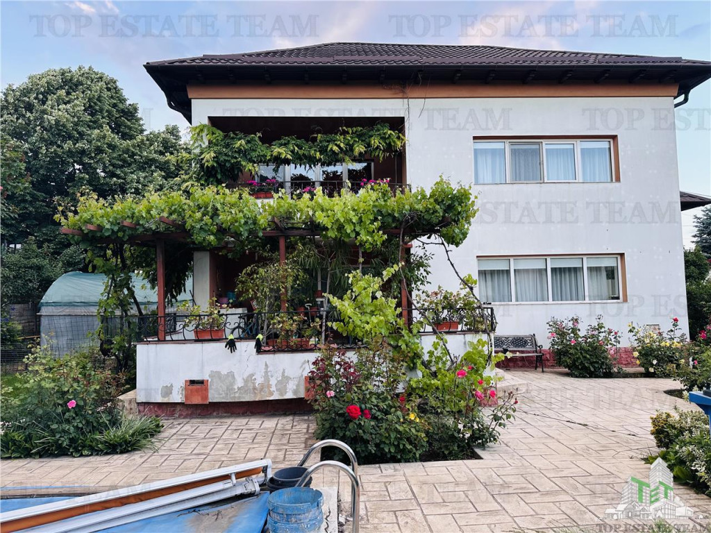 Vila de exceptie 6 camere 450 mp utili, 1000 mp teren, pisci