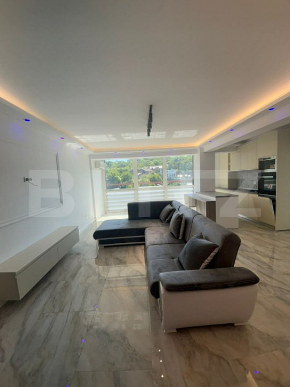 Apartament de vanzare, cu 3 camere, 87 mp utili, zona London
