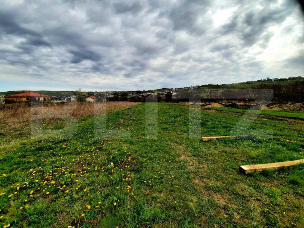 Teren de vanzare - bazin olimpic Borhanci 500mp