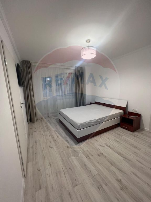 Apartament 4 camere zona Berceni+loc de parcare