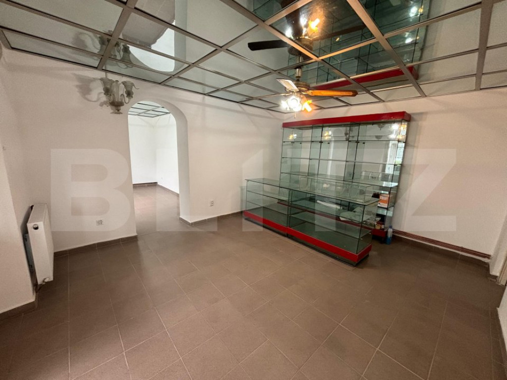 Spatiu comercial, de vanzare, 50 mp, zona Micro 11