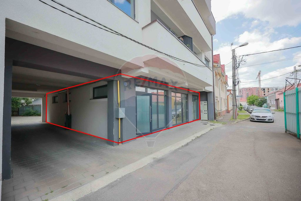 Spațiu de vânzare – ideal pentru birouri sau cabinete...