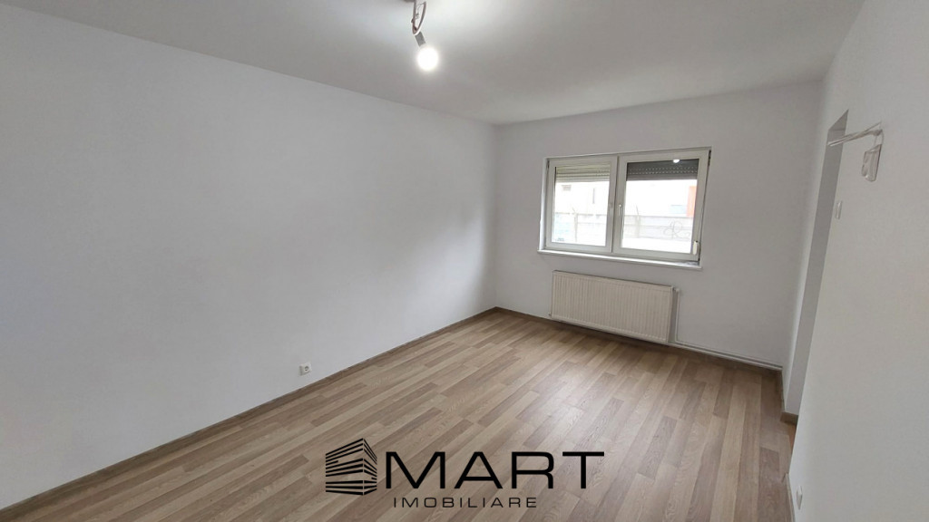 Garsoniera 32 mp la parter zona Parcului Sub Arini