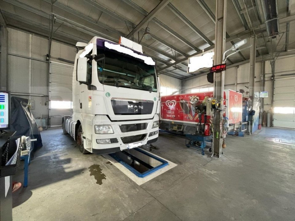 Service Auto si Tir, 3 posturi, zona Iris