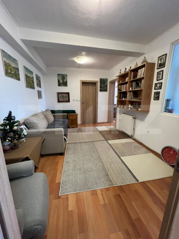 Apartament de vanzare, cu 2 camere, 53 mp2 + 10 m2 balcon, z