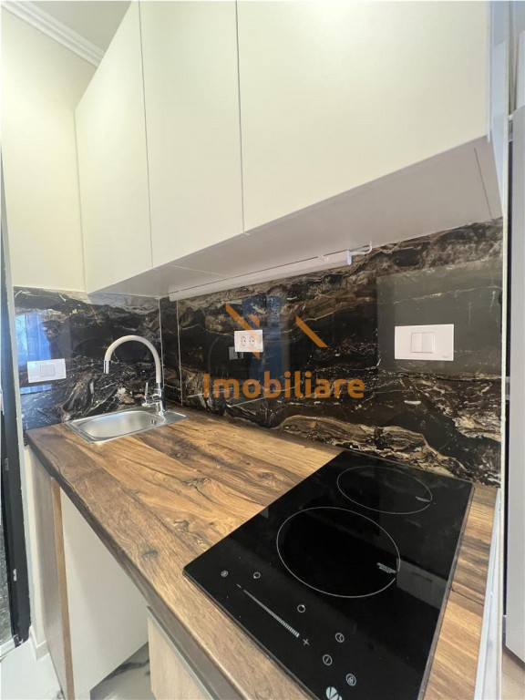 GARSONIERE, PARTER- DECEBAL