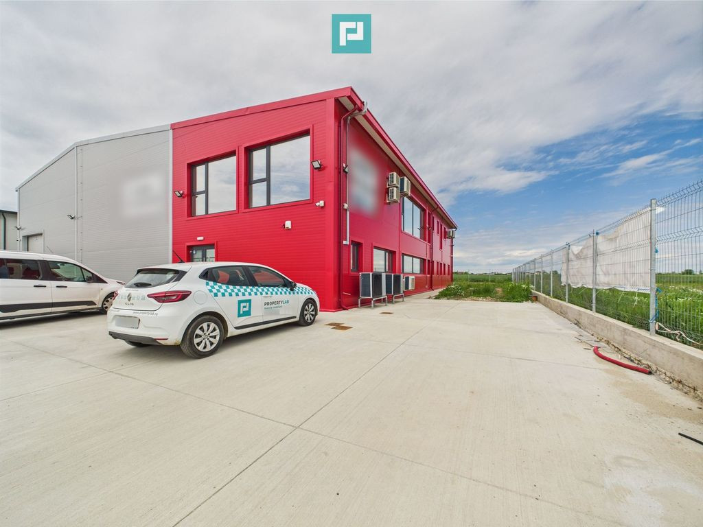 Hală Modernă, în zona Aeroport – 949 mp Utili