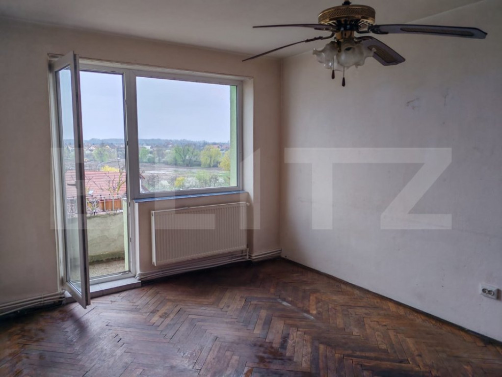 Apartament de vanzare cu 3 camere, 69 mp, zona Str. Botizulu