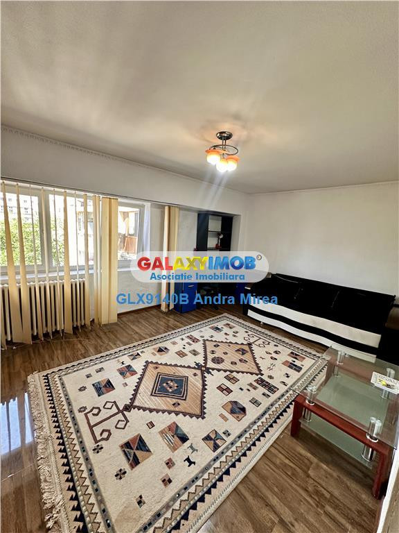 Garsoniera Bulevardul Unirii Gloria Jeans