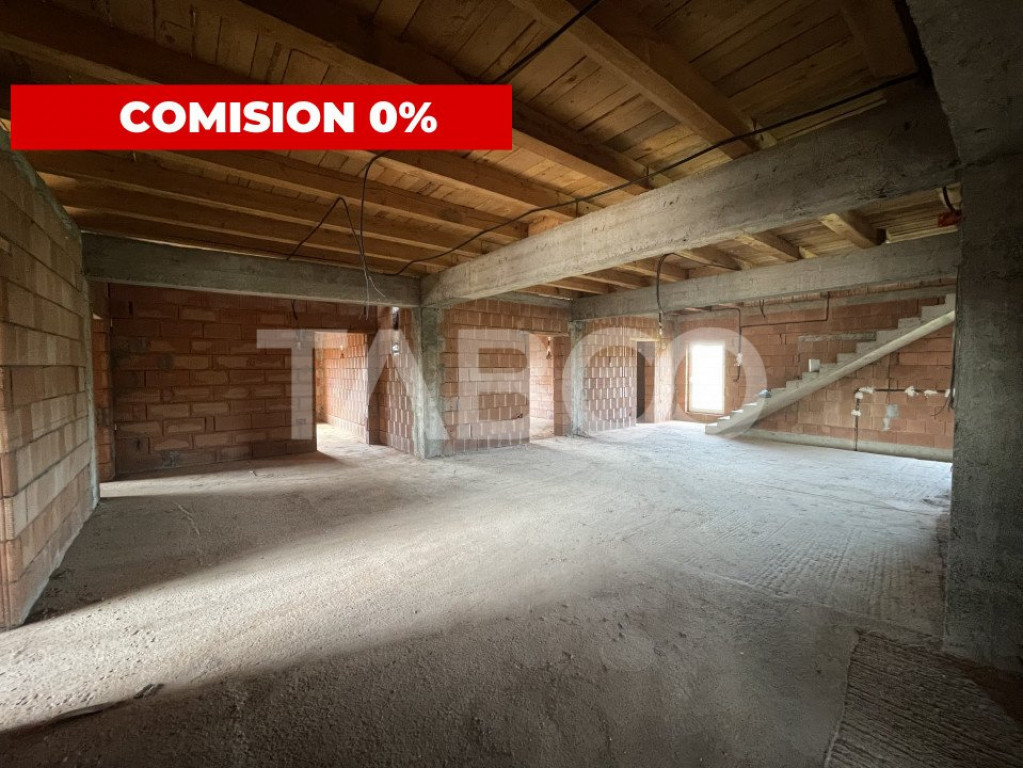 Casa la rosu P+1E+Pod 9 camere 5 bai 832mpu 4 terase curte M