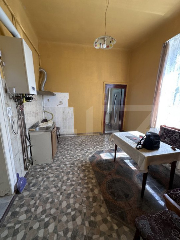 Apartament central, la casă ,posibilitate spatiu comercial