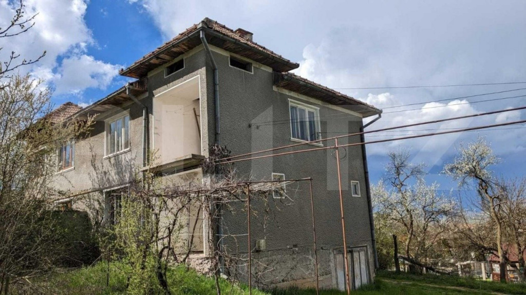 Duplex 3camere,bucatarie,2bai,beci