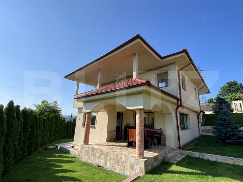 Casa individuala la cheie, 5 camere, 600 mp teren, panorama!