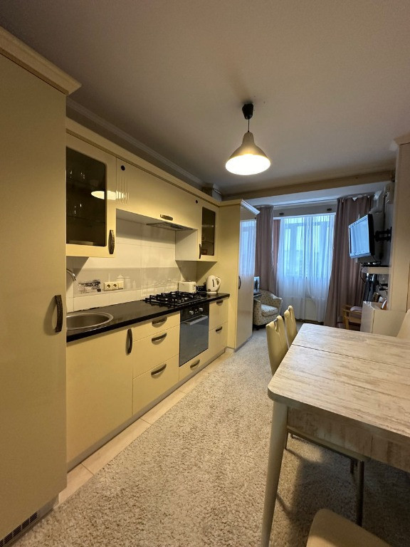 Inchiriez apartament cu 2 camere in zona Buna Ziua
