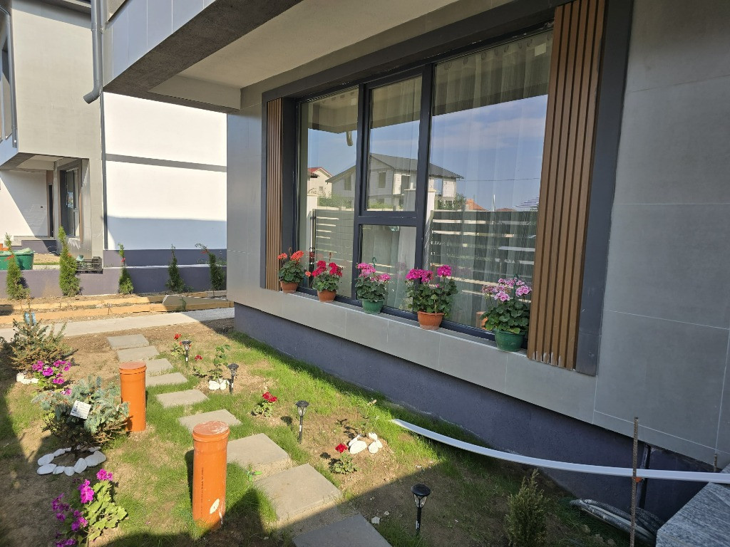 Vila de vanzare in Lazu