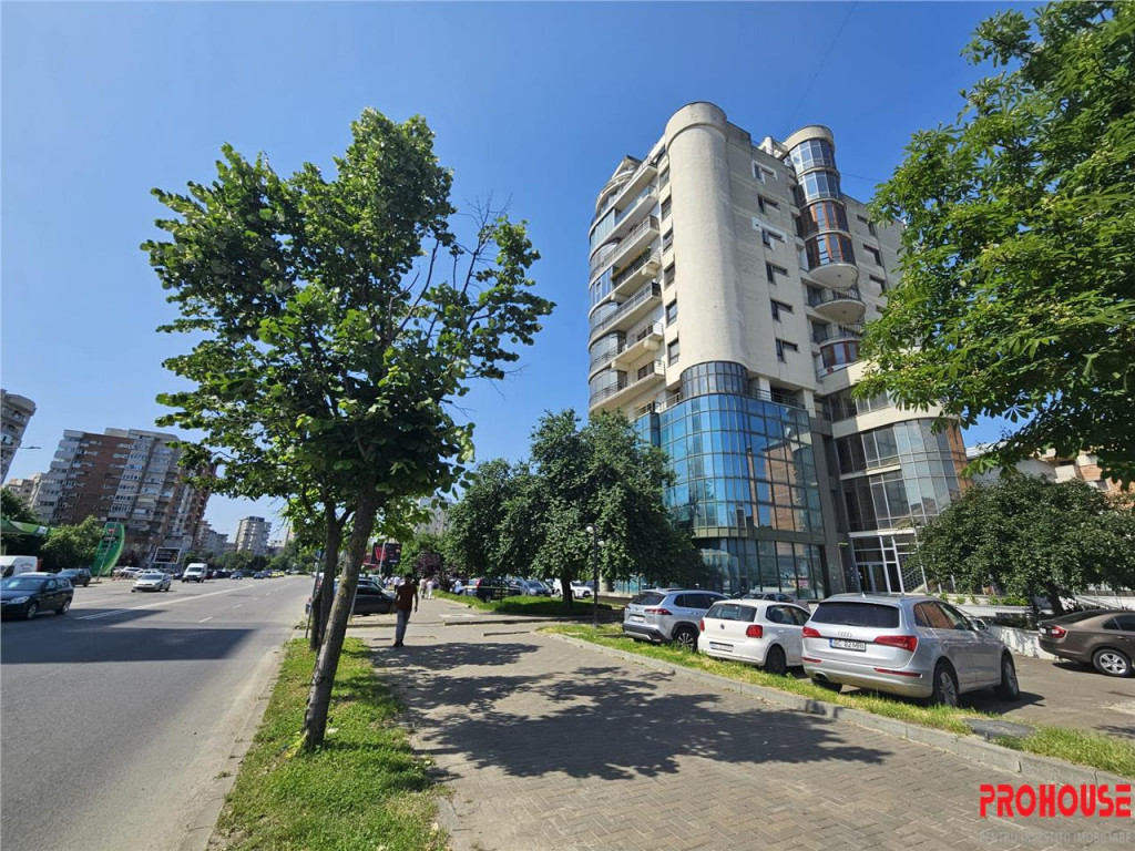 Teren ultracentral, zona Bancorex-Cybernet