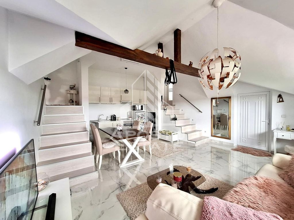 Apartament tip Samanta, zona Bujac