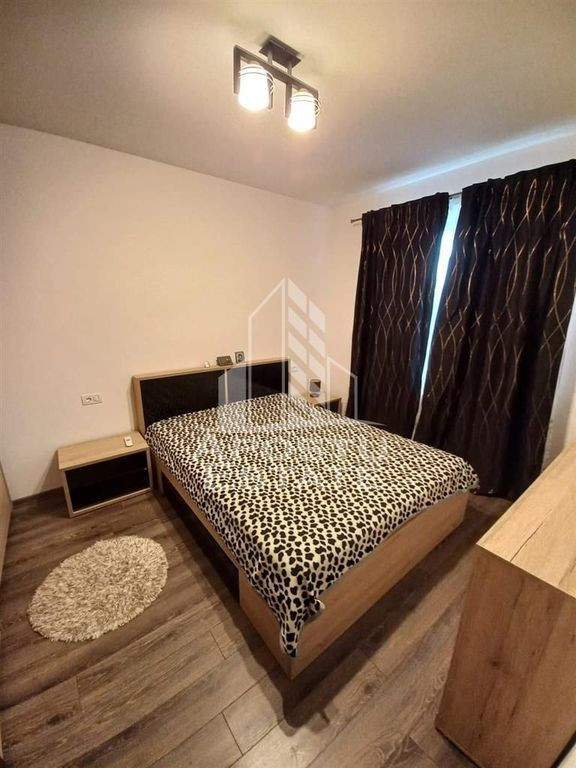 Apartament cu 2 camere, loc de parcare, centrala proprie,...