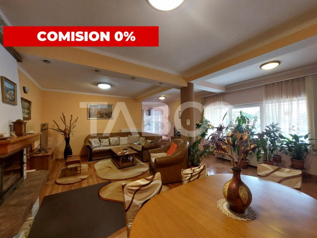 Casa individuala 5 camere 240 mp utili curte gradina Centru