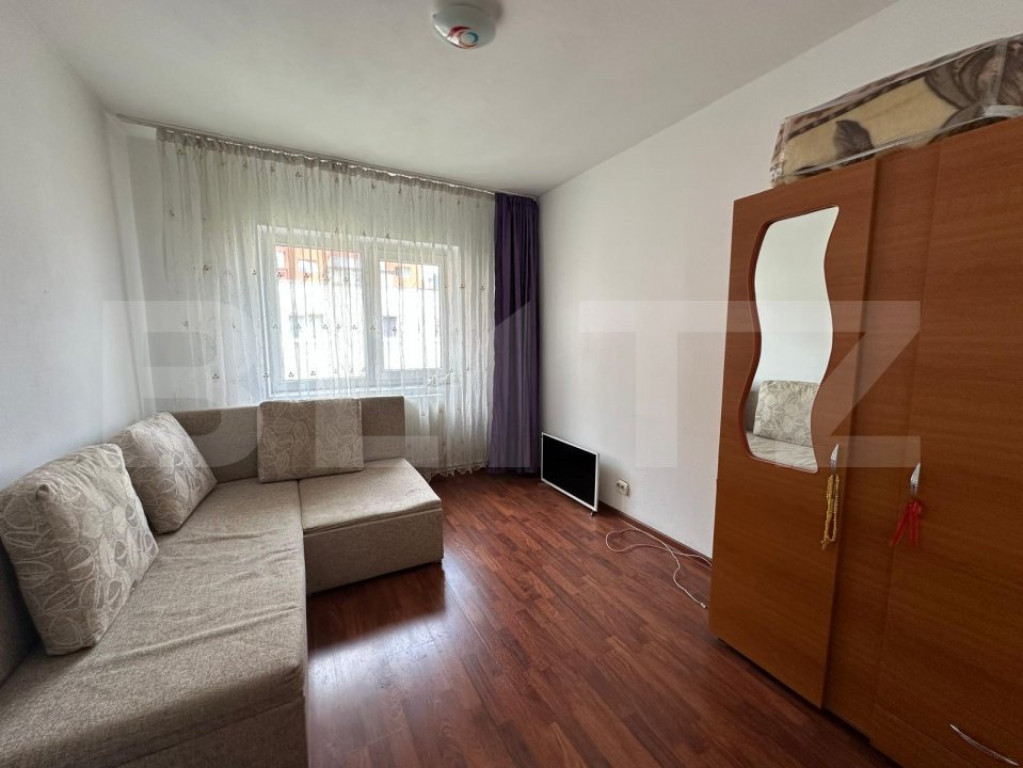 Apartament de vanzare, cu 3 camere, zona Astra