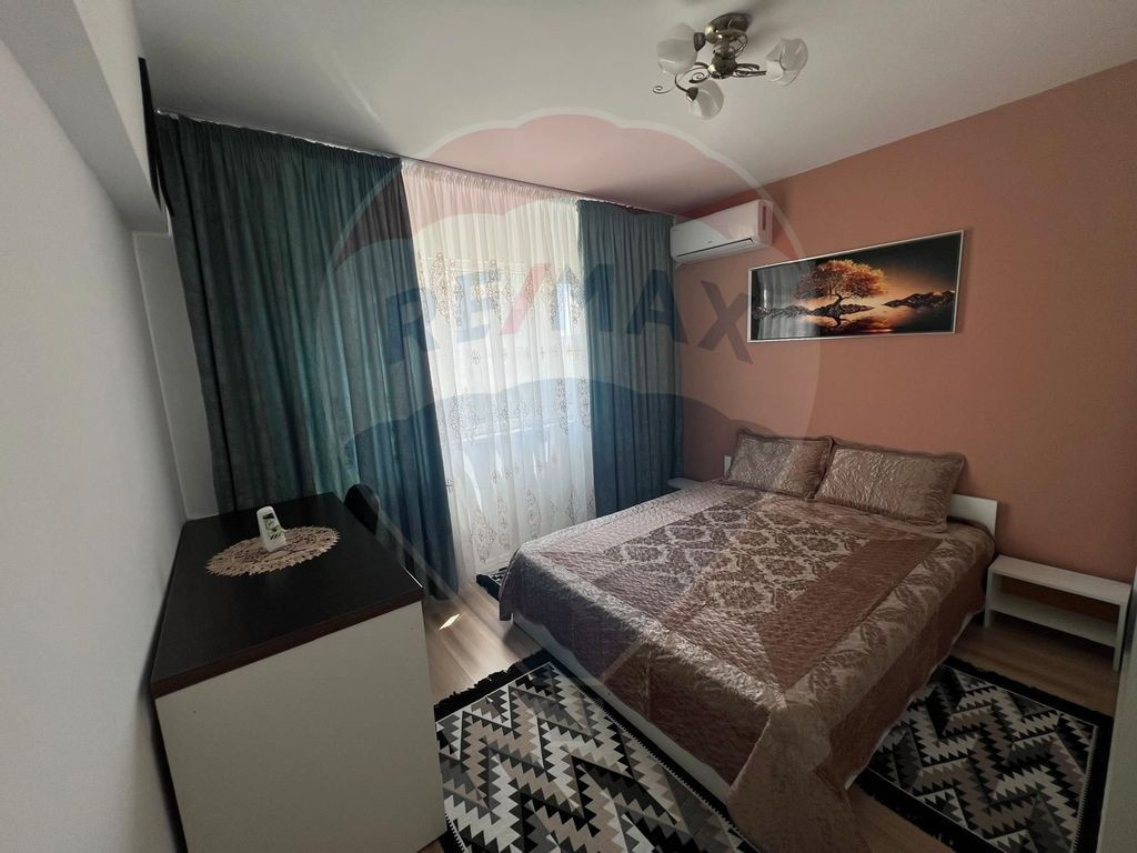 Apartament cu 3 camere de închiriat zona Delfinului