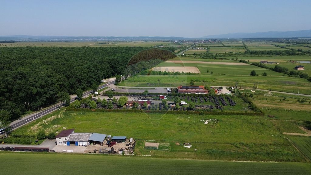 Teren 8,010mp intravilan situat pe drumul national Baia M...