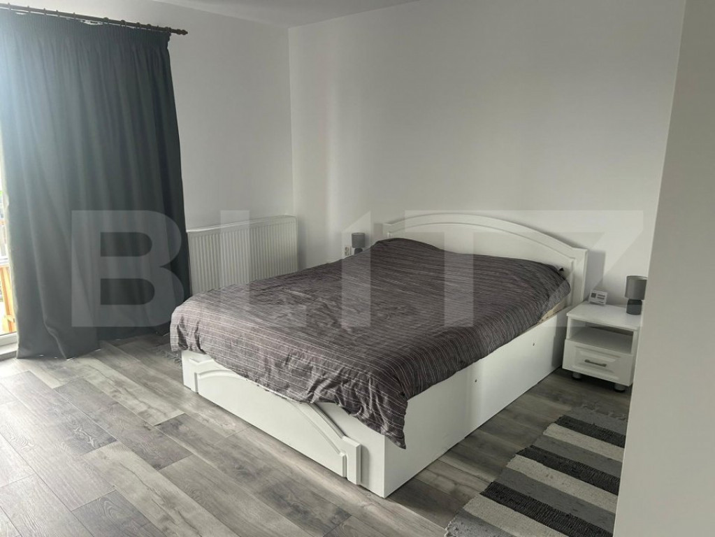 Garsonieră spațioasă de 43 mp + balcon în zona Tractoru