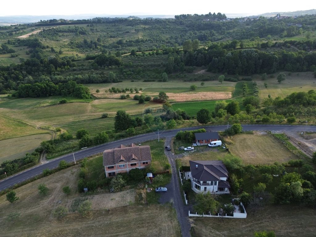 Vilă cu 9 camere de vânzare