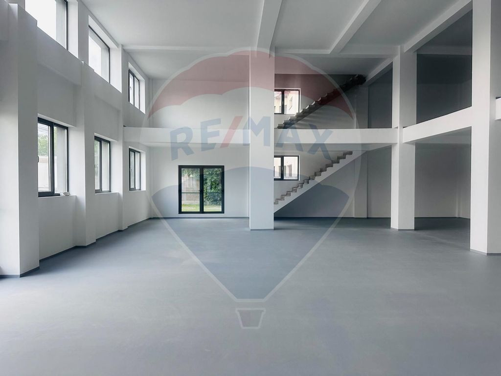 DE INCHIRIAT Spațiu comercial/showroom | 975 mp | Otopeni