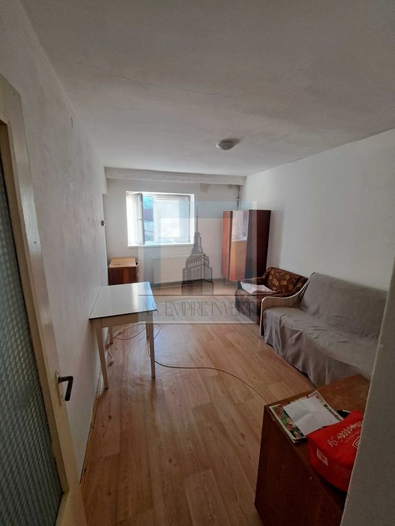 Garsoniera decomandata in zona Patria