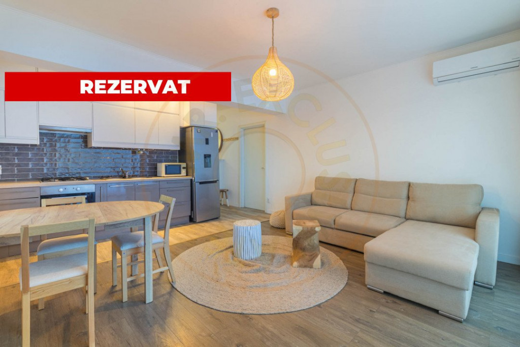 Apartament 3 camere de închiriat