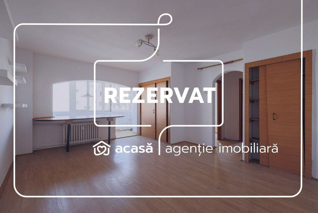 Rezervat! Apartament cu 2 camere (living + dormitor) în ...