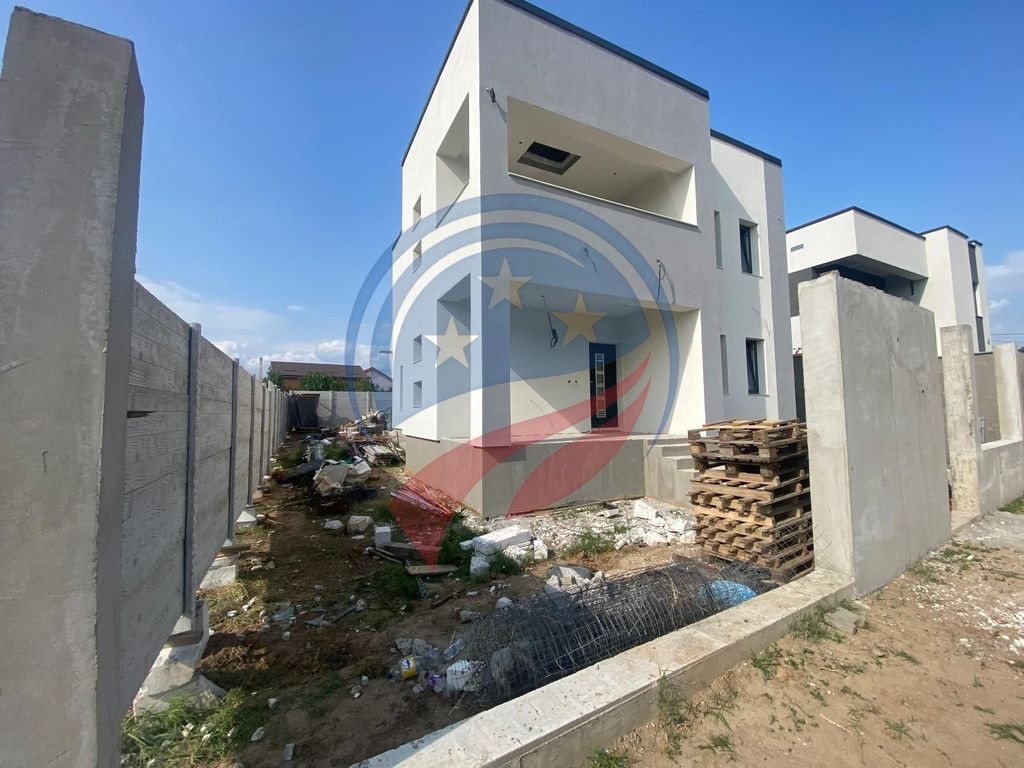 CASA CONSTRUCTIE DEOSEBITA APROAPE DE GARA 340 METRI TEREN