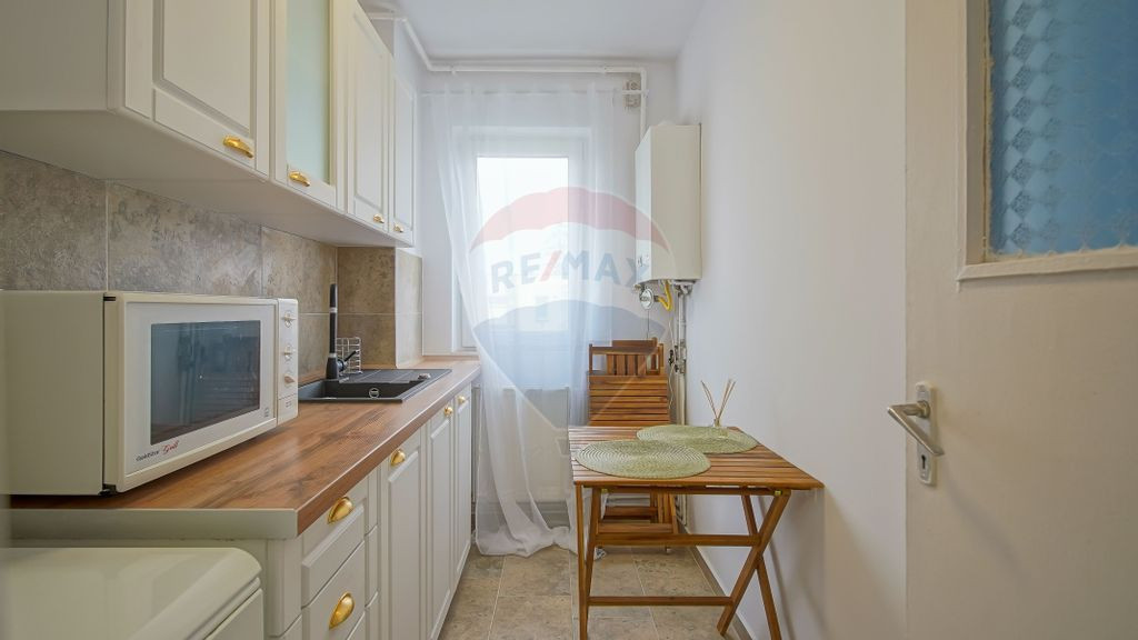 Apartament cu 2 camere de închiriat în zona Grivitei