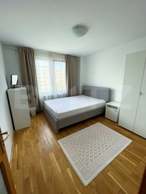 Apartament de 3 camere, 71 mp, zona Apărătorii Patriei - 1