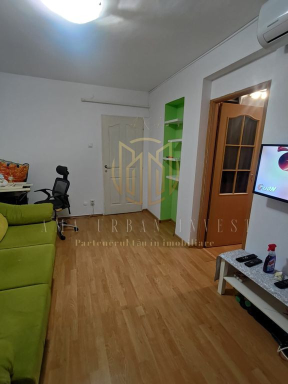 Teiul Doamnei Nada Florilor vand aparatament 2 camere 610...