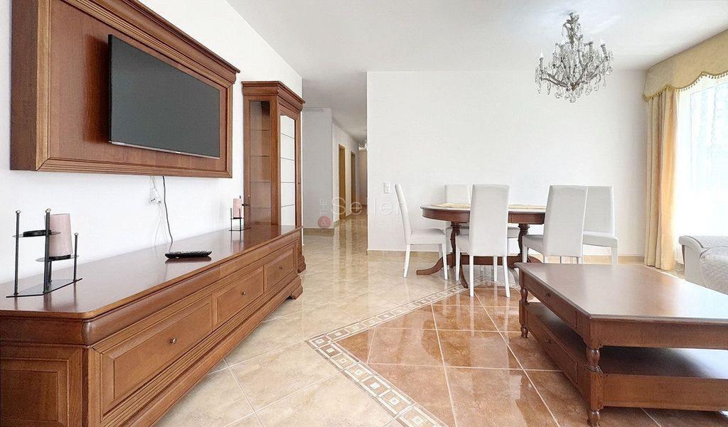 Terasa generoasa avantgarden 1