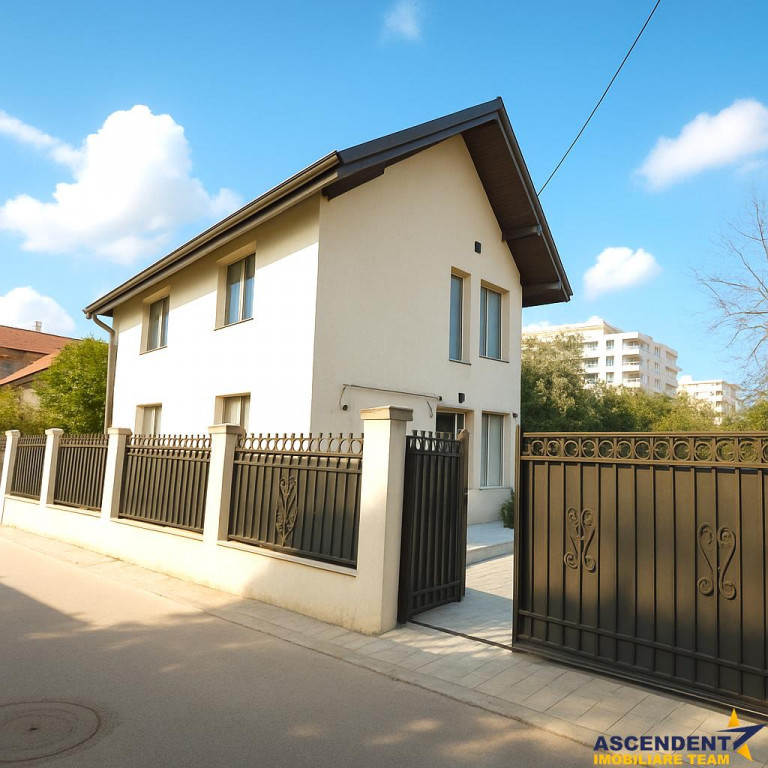 Casuta cocheta,incalzire in pardoseala, acces auto, langa pa